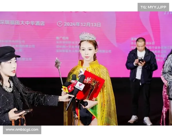 女子三米板跳水决赛激烈角逐精彩纷呈冠军诞生瞬间引发热烈掌声 女子三米板跳水决赛激烈角逐精彩纷呈冠军诞生瞬间引发热烈掌声